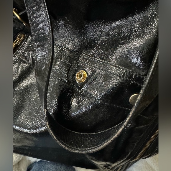 YVES SAINT LAURENT Black Patent Leather Large
Downtown Tote - Picture 5 of 9